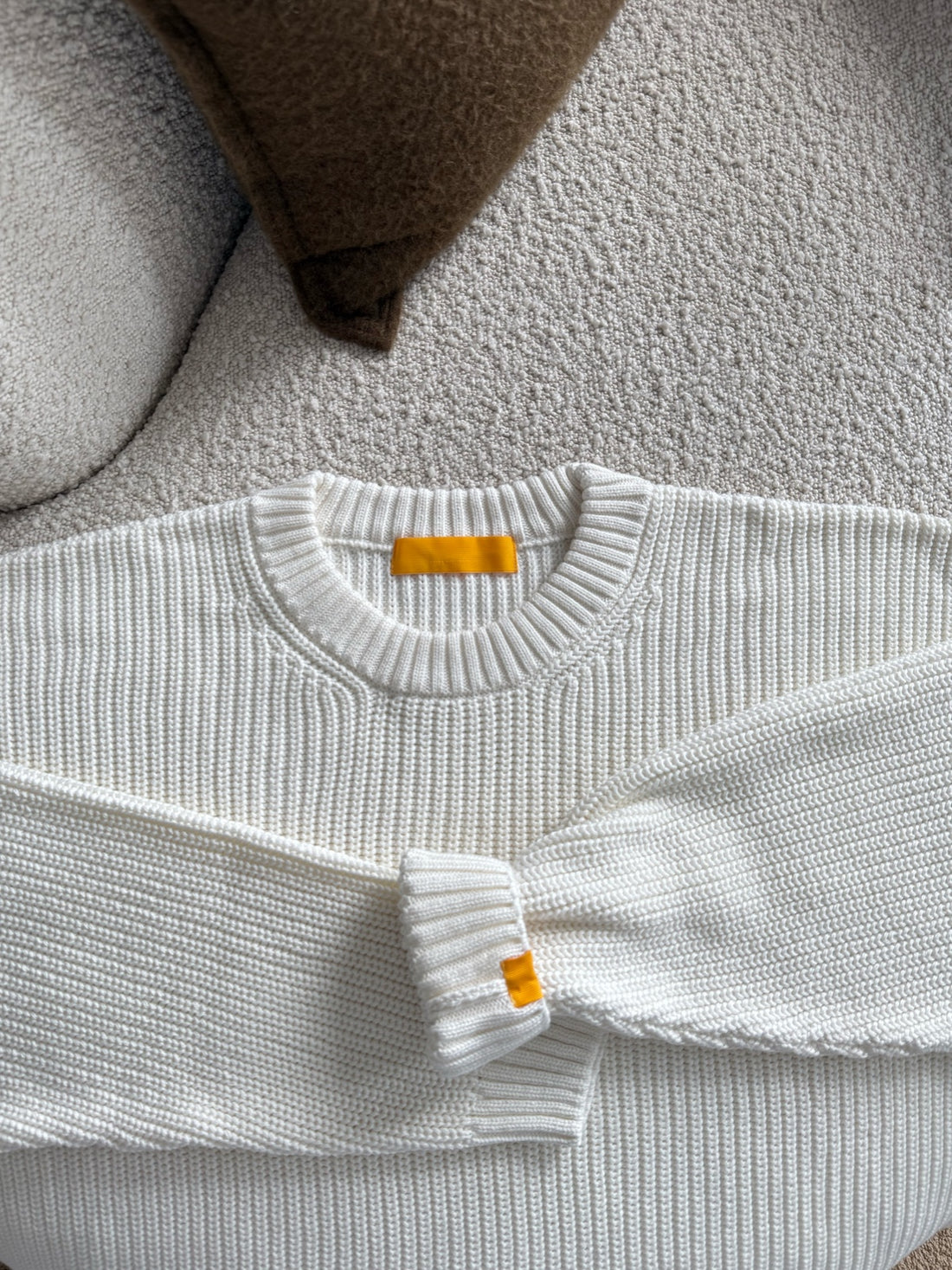 OFF-WHITE